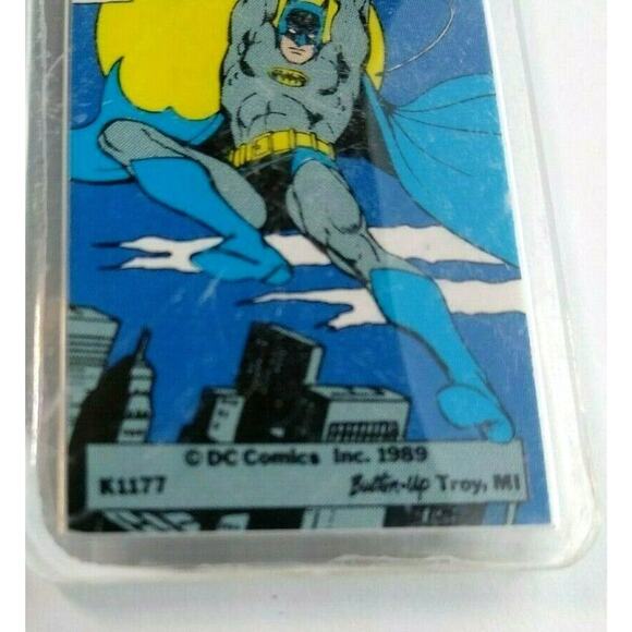Batman Swinging Keychain 1989 Original Licensed Official DC Comics Button Up - Picture 3 of 4